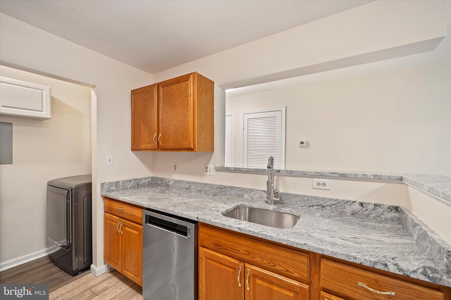 8083 LACY DR #101, MANASSAS, Virginia 20109, 2 Bedrooms Bedrooms, ,2 BathroomsBathrooms,Residential,For sale,8083 LACY DR #101,VAPW2105620 MLS # VAPW2105620
