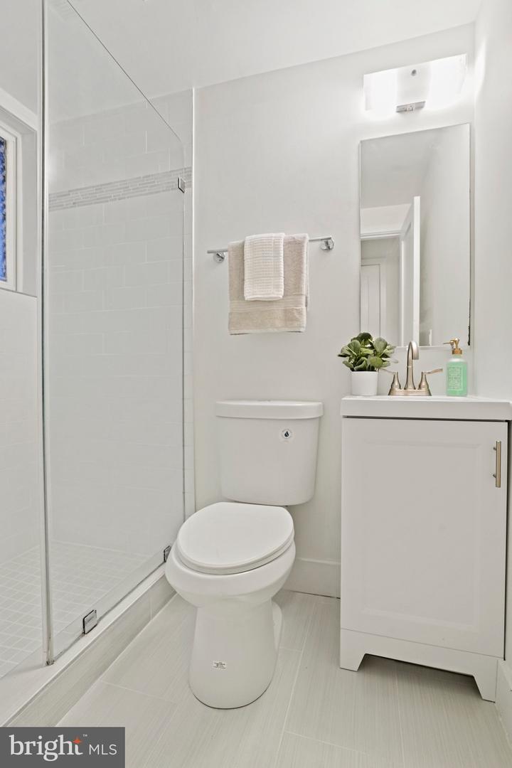 1514 NEWTON ST NW #103, WASHINGTON, District Of Columbia 20010, 1 Bedroom Bedrooms, ,1 BathroomBathrooms,Residential,For sale,1514 NEWTON ST NW #103,DCDC2226168 MLS # DCDC2226168