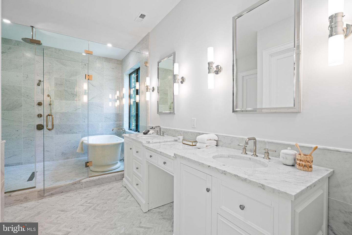 2850 ARIZONA TER NW, WASHINGTON, District Of Columbia 20016, 6 Bedrooms Bedrooms, ,6 BathroomsBathrooms,Residential,For sale,2850 ARIZONA TER NW,DCDC2226348 MLS # DCDC2226348