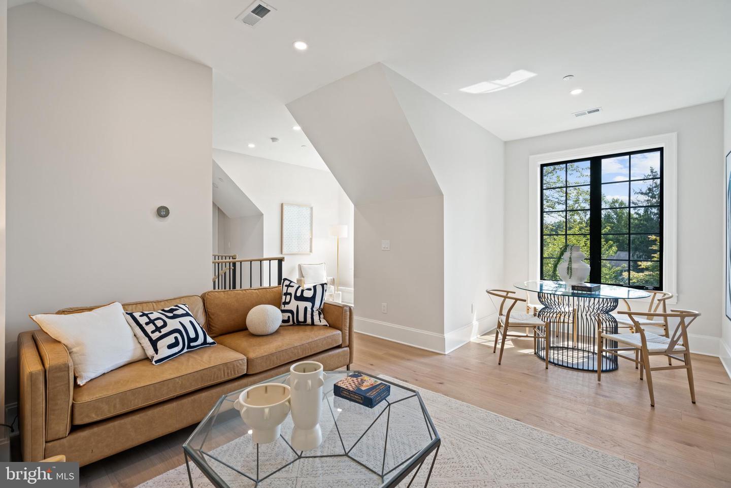 2850 ARIZONA TER NW, WASHINGTON, District Of Columbia 20016, 6 Bedrooms Bedrooms, ,6 BathroomsBathrooms,Residential,For sale,2850 ARIZONA TER NW,DCDC2226348 MLS # DCDC2226348