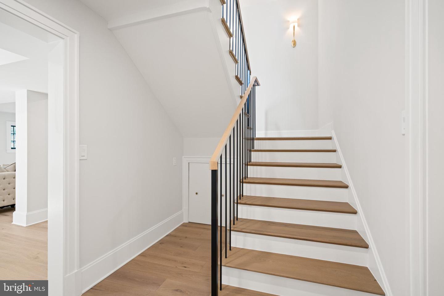 2850 ARIZONA TER NW, WASHINGTON, District Of Columbia 20016, 6 Bedrooms Bedrooms, ,6 BathroomsBathrooms,Residential,For sale,2850 ARIZONA TER NW,DCDC2226348 MLS # DCDC2226348