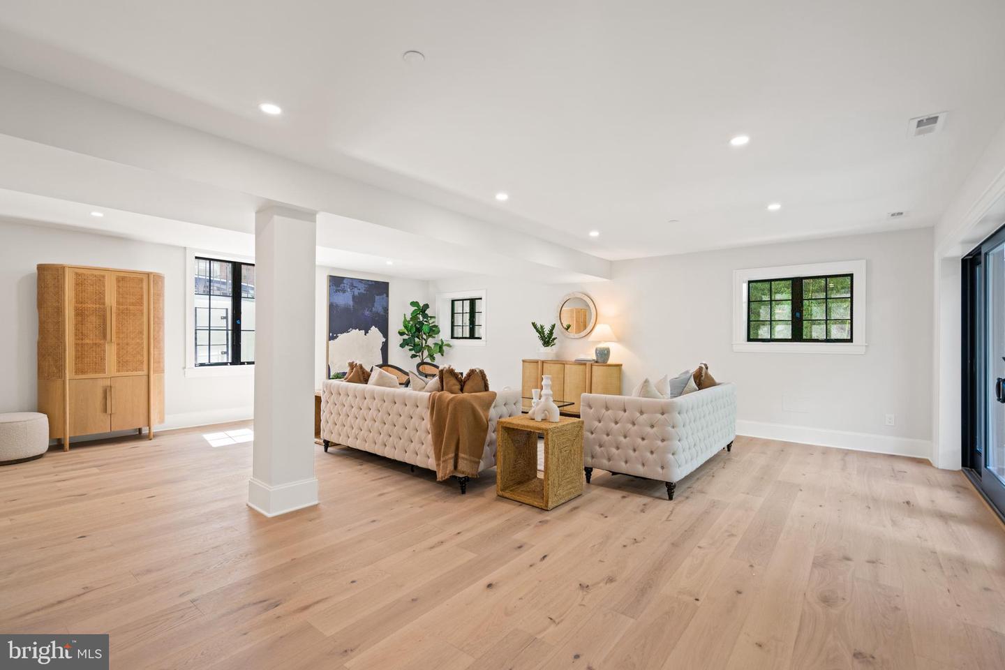 2850 ARIZONA TER NW, WASHINGTON, District Of Columbia 20016, 6 Bedrooms Bedrooms, ,6 BathroomsBathrooms,Residential,For sale,2850 ARIZONA TER NW,DCDC2226348 MLS # DCDC2226348
