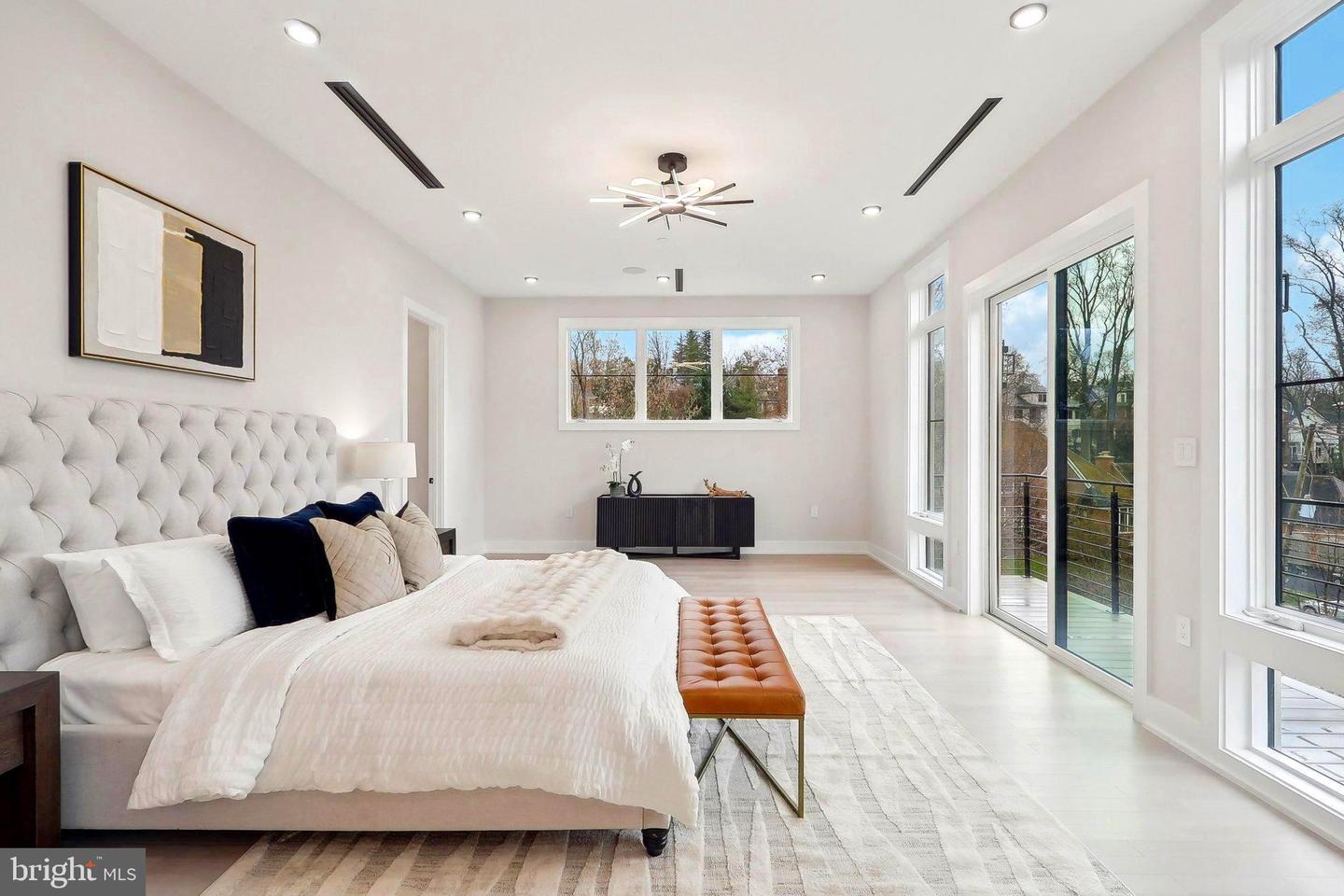 4920 LOUGHBORO RD NW, WASHINGTON, District Of Columbia 20016, 7 Bedrooms Bedrooms, ,8 BathroomsBathrooms,Residential,For sale,4920 LOUGHBORO RD NW,DCDC2226390 MLS # DCDC2226390