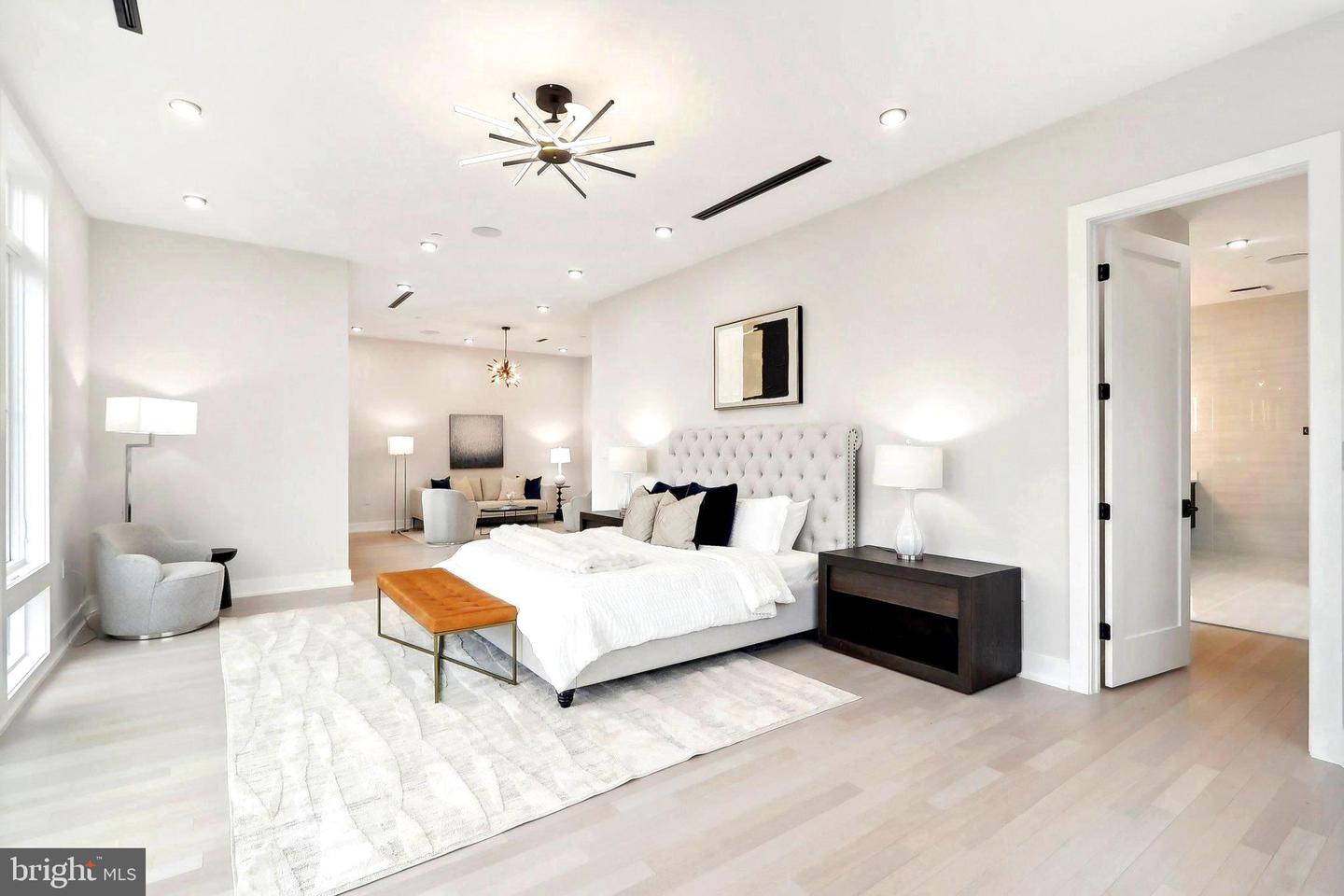 4920 LOUGHBORO RD NW, WASHINGTON, District Of Columbia 20016, 7 Bedrooms Bedrooms, ,8 BathroomsBathrooms,Residential,For sale,4920 LOUGHBORO RD NW,DCDC2226390 MLS # DCDC2226390