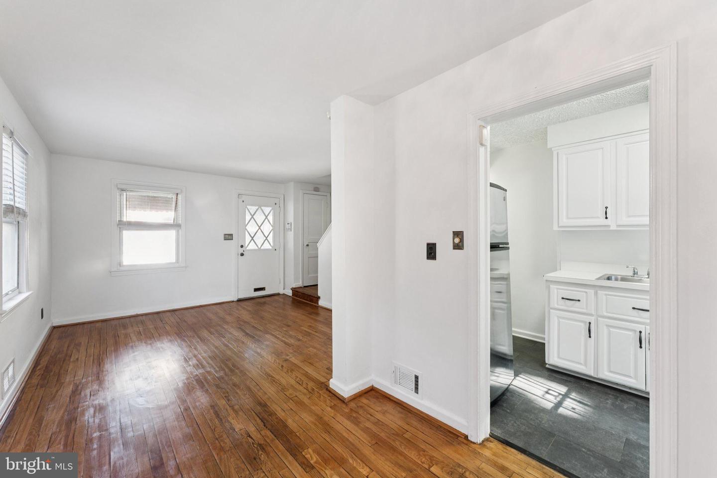 3424 24TH ST SE, WASHINGTON, District Of Columbia 20020, 2 Bedrooms Bedrooms, 3 Rooms Rooms,1 BathroomBathrooms,Residential,For sale,3424 24TH ST SE,DCDC2226278 MLS # DCDC2226278
