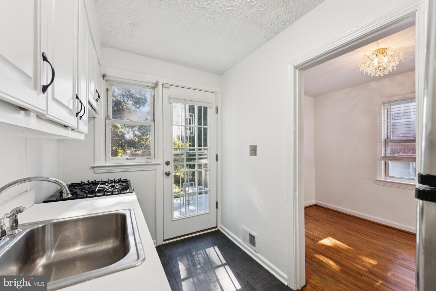 3424 24TH ST SE, WASHINGTON, District Of Columbia 20020, 2 Bedrooms Bedrooms, 3 Rooms Rooms,1 BathroomBathrooms,Residential,For sale,3424 24TH ST SE,DCDC2226278 MLS # DCDC2226278