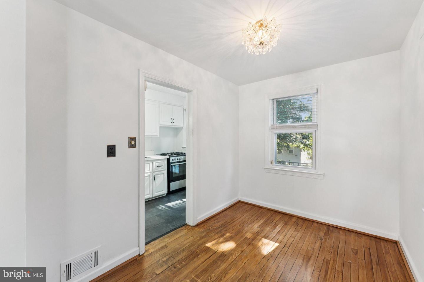 3424 24TH ST SE, WASHINGTON, District Of Columbia 20020, 2 Bedrooms Bedrooms, 3 Rooms Rooms,1 BathroomBathrooms,Residential,For sale,3424 24TH ST SE,DCDC2226278 MLS # DCDC2226278