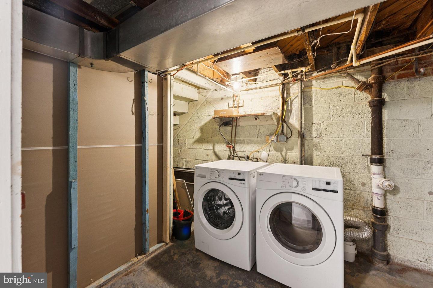 3424 24TH ST SE, WASHINGTON, District Of Columbia 20020, 2 Bedrooms Bedrooms, 3 Rooms Rooms,1 BathroomBathrooms,Residential,For sale,3424 24TH ST SE,DCDC2226278 MLS # DCDC2226278