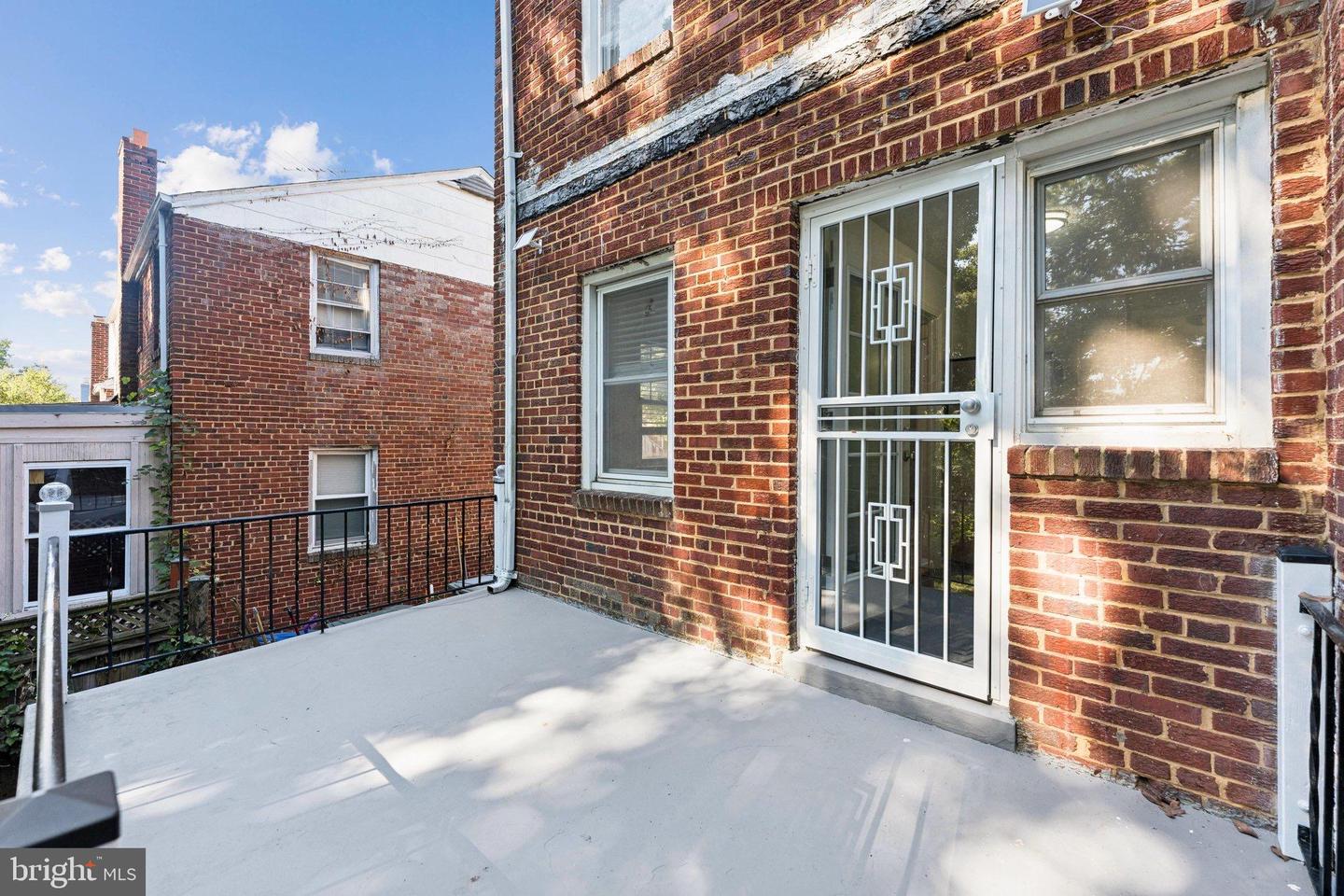 3424 24TH ST SE, WASHINGTON, District Of Columbia 20020, 2 Bedrooms Bedrooms, 3 Rooms Rooms,1 BathroomBathrooms,Residential,For sale,3424 24TH ST SE,DCDC2226278 MLS # DCDC2226278