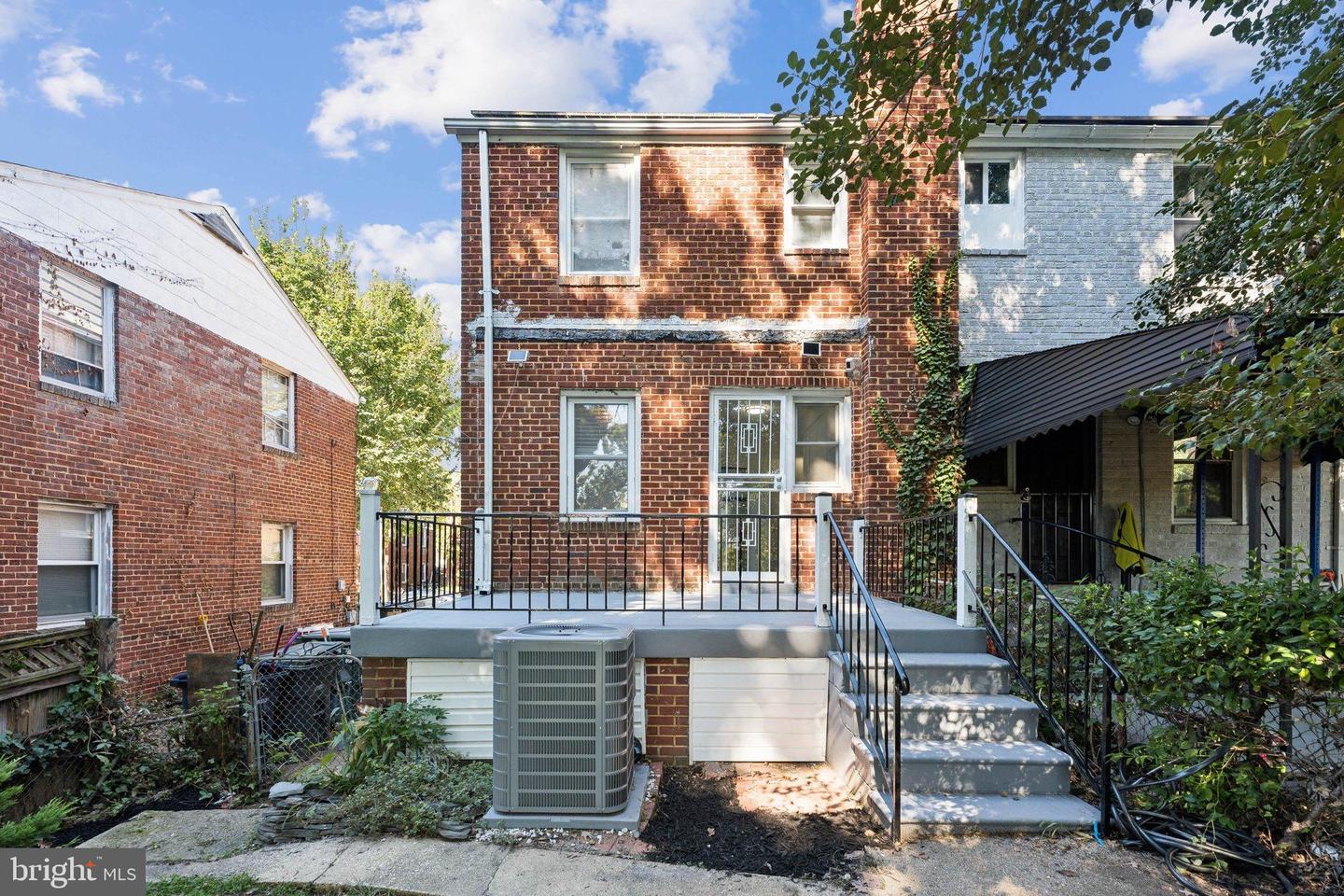 3424 24TH ST SE, WASHINGTON, District Of Columbia 20020, 2 Bedrooms Bedrooms, 3 Rooms Rooms,1 BathroomBathrooms,Residential,For sale,3424 24TH ST SE,DCDC2226278 MLS # DCDC2226278