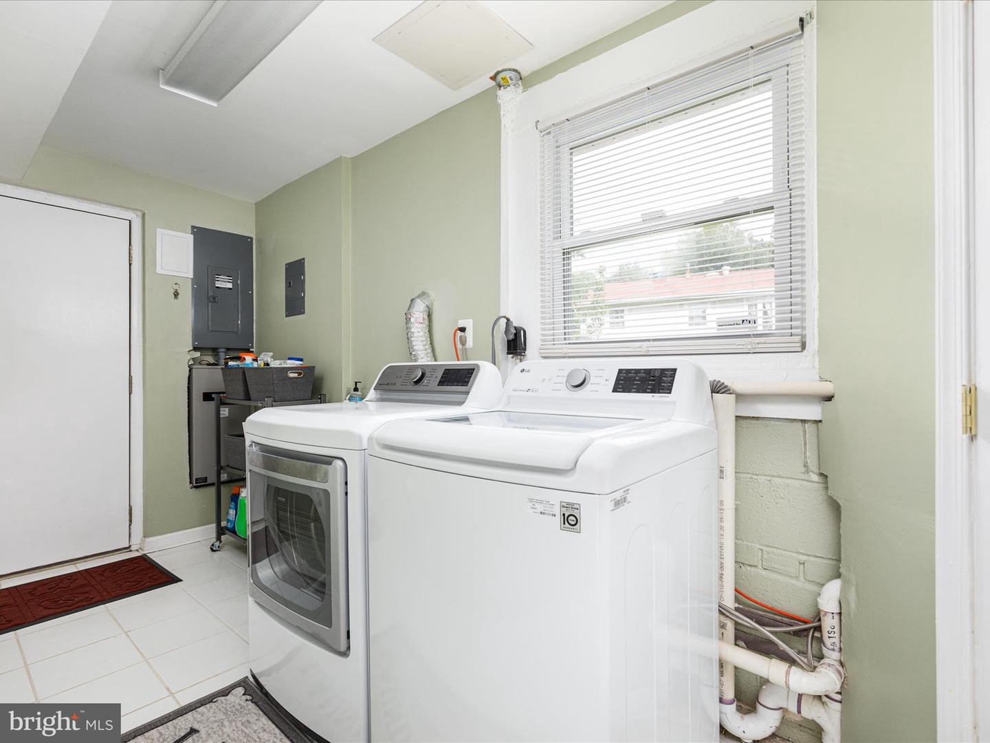 6434 RIVES CT, SPRINGFIELD, Virginia 22150, 4 Bedrooms Bedrooms, ,2 BathroomsBathrooms,Residential,For sale,6434 RIVES CT,VAFX2273522 MLS # VAFX2273522