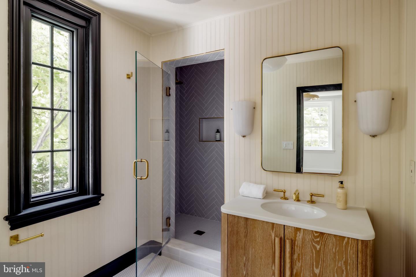 2825 MCGILL TER NW, WASHINGTON, District Of Columbia 20008, 5 Bedrooms Bedrooms, ,4 BathroomsBathrooms,Residential,For sale,2825 MCGILL TER NW,DCDC2226372 MLS # DCDC2226372