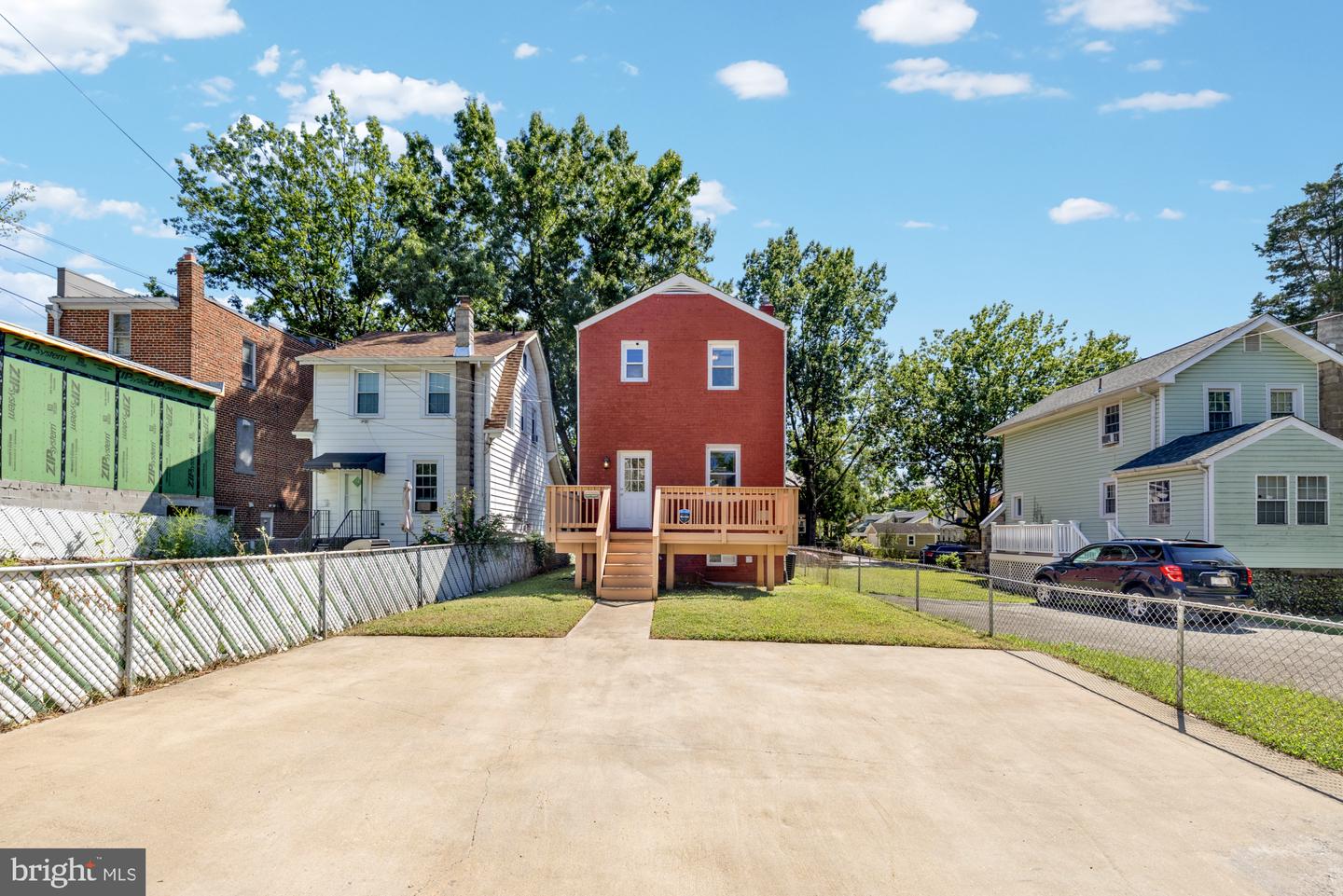 2414 PERRY ST NE, WASHINGTON, District Of Columbia 20018, 3 Bedrooms Bedrooms, ,2 BathroomsBathrooms,Residential,For sale,2414 PERRY ST NE,DCDC2226398 MLS # DCDC2226398