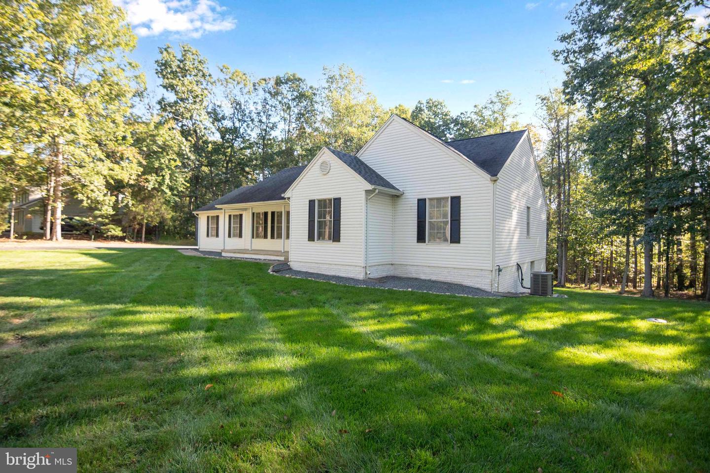 2335 WILDWOOD CIR, AMISSVILLE, Virginia 20106, 3 Bedrooms Bedrooms, ,2 BathroomsBathrooms,Residential,For sale,2335 WILDWOOD CIR,VACU2011772 MLS # VACU2011772