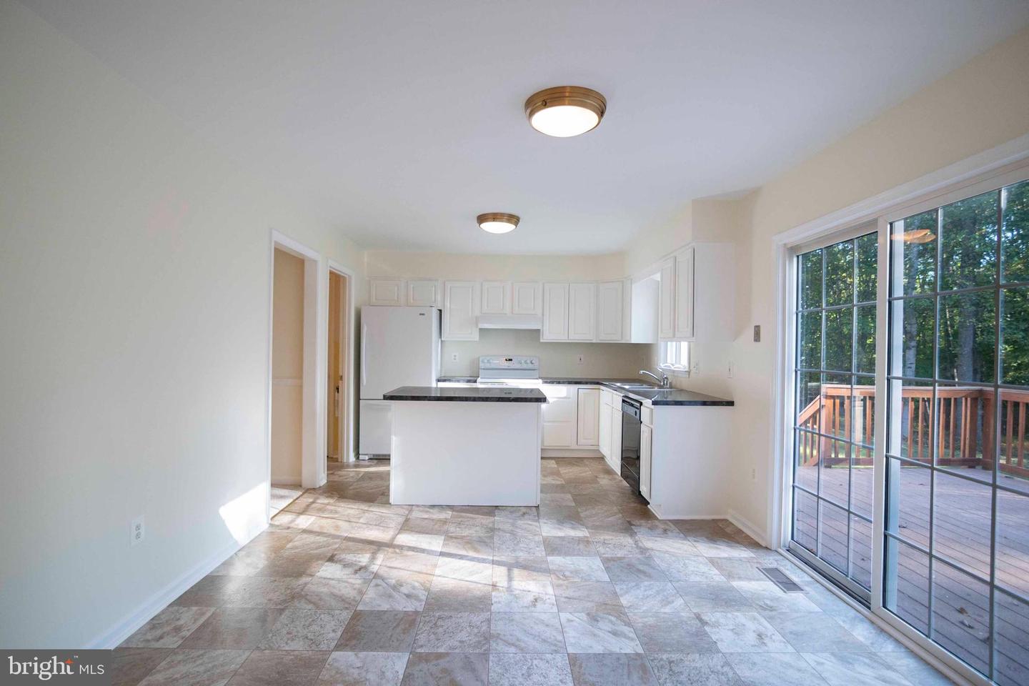2335 WILDWOOD CIR, AMISSVILLE, Virginia 20106, 3 Bedrooms Bedrooms, ,2 BathroomsBathrooms,Residential,For sale,2335 WILDWOOD CIR,VACU2011772 MLS # VACU2011772