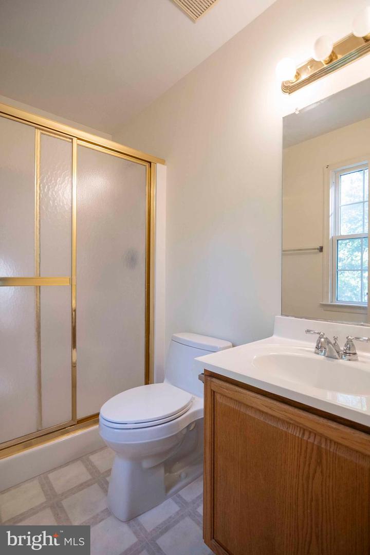 2335 WILDWOOD CIR, AMISSVILLE, Virginia 20106, 3 Bedrooms Bedrooms, ,2 BathroomsBathrooms,Residential,For sale,2335 WILDWOOD CIR,VACU2011772 MLS # VACU2011772