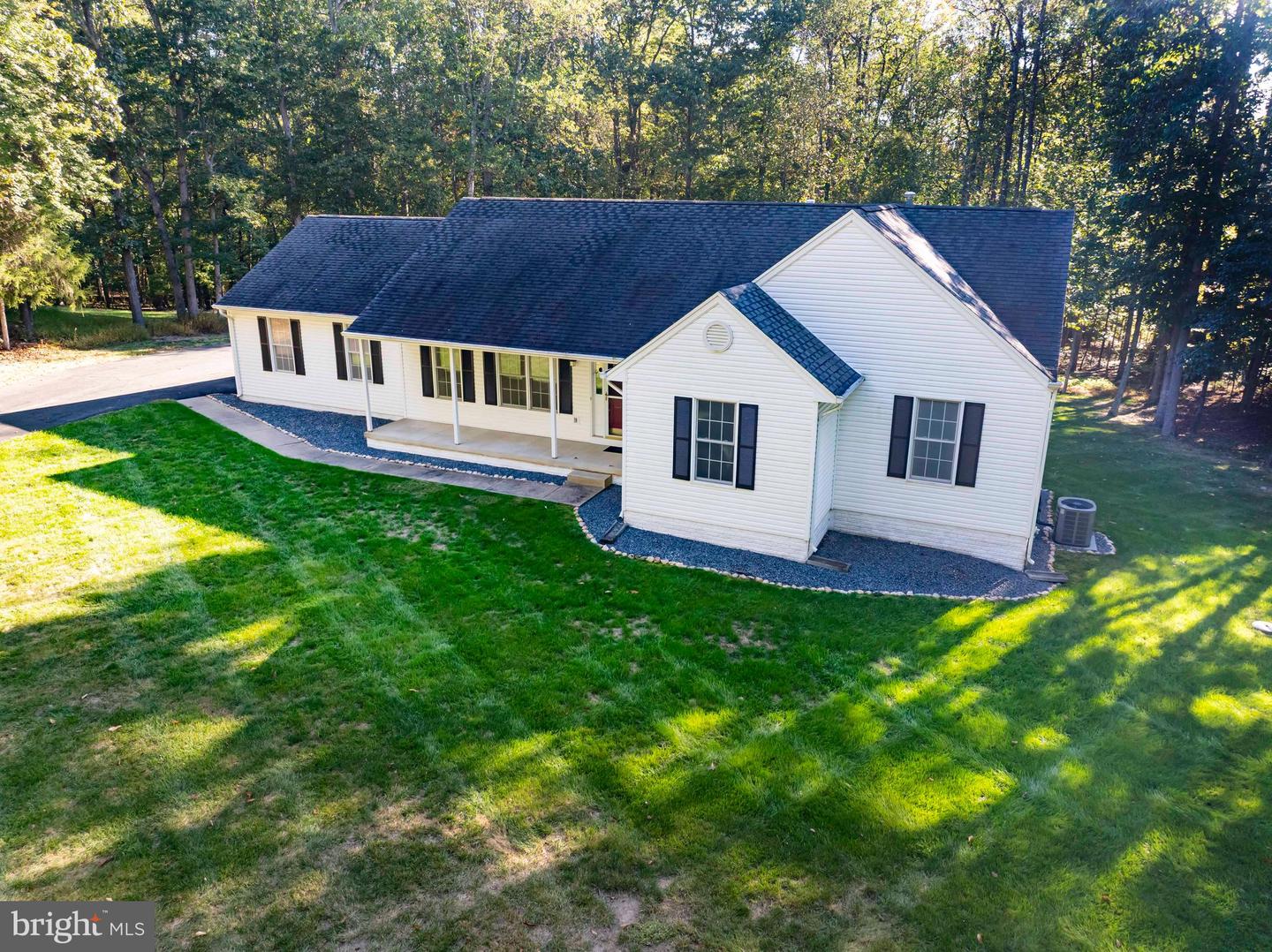 2335 WILDWOOD CIR, AMISSVILLE, Virginia 20106, 3 Bedrooms Bedrooms, ,2 BathroomsBathrooms,Residential,For sale,2335 WILDWOOD CIR,VACU2011772 MLS # VACU2011772