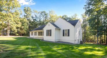 2335 WILDWOOD CIR, AMISSVILLE, Virginia 20106, 3 Bedrooms Bedrooms, ,2 BathroomsBathrooms,Residential,For sale,2335 WILDWOOD CIR,VACU2011772 MLS # VACU2011772