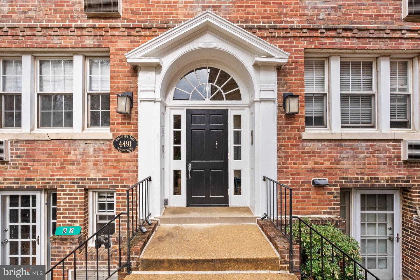 4491 MACARTHUR BLVD NW #303, WASHINGTON, District Of Columbia 20007, 2 Bedrooms Bedrooms, ,1 BathroomBathrooms,Residential,For sale,4491 MACARTHUR BLVD NW #303,DCDC2226424 MLS # DCDC2226424