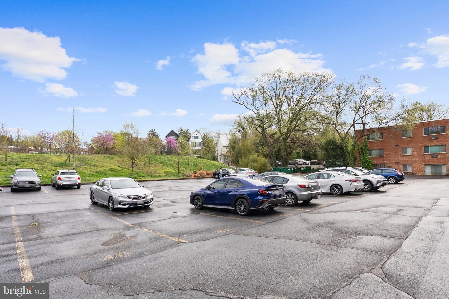 4491 MACARTHUR BLVD NW #303, WASHINGTON, District Of Columbia 20007, 2 Bedrooms Bedrooms, ,1 BathroomBathrooms,Residential,For sale,4491 MACARTHUR BLVD NW #303,DCDC2226424 MLS # DCDC2226424