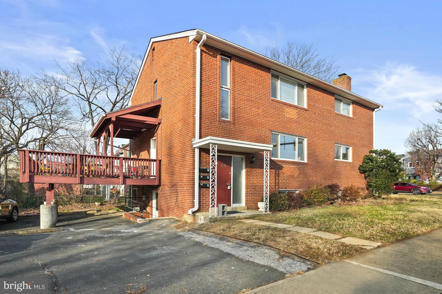 1138 N STAFFORD ST, ARLINGTON, Virginia 22201, 6 Bedrooms Bedrooms, ,3 BathroomsBathrooms,Residential,For sale,1138 N STAFFORD ST,VAAR2064788 MLS # VAAR2064788