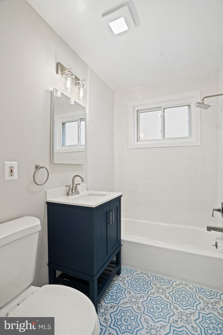 1138 N STAFFORD ST, ARLINGTON, Virginia 22201, 6 Bedrooms Bedrooms, ,3 BathroomsBathrooms,Residential,For sale,1138 N STAFFORD ST,VAAR2064788 MLS # VAAR2064788
