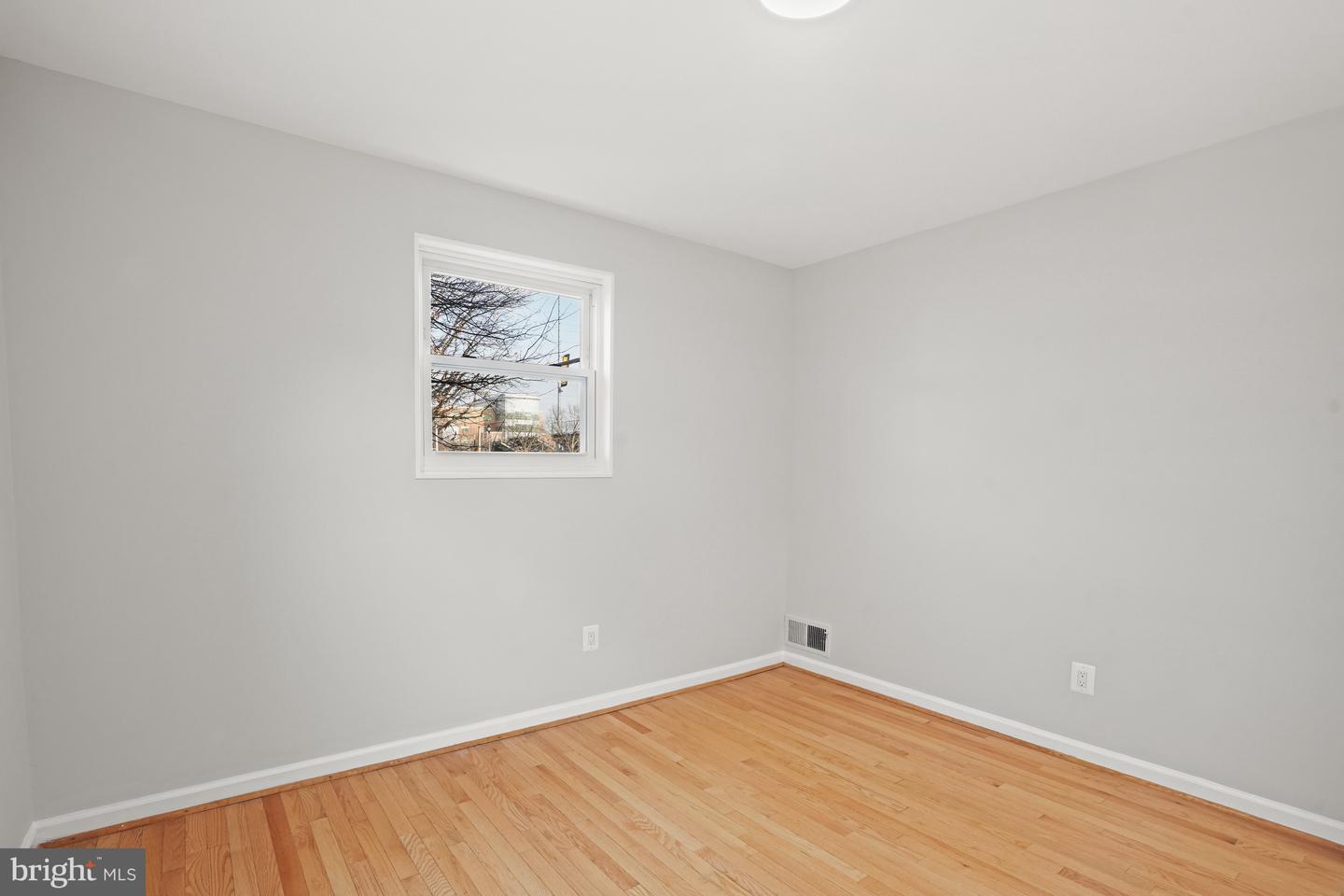 1138 N STAFFORD ST, ARLINGTON, Virginia 22201, 6 Bedrooms Bedrooms, ,3 BathroomsBathrooms,Residential,For sale,1138 N STAFFORD ST,VAAR2064788 MLS # VAAR2064788