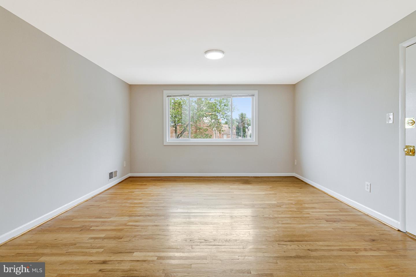1138 N STAFFORD ST, ARLINGTON, Virginia 22201, 6 Bedrooms Bedrooms, ,3 BathroomsBathrooms,Residential,For sale,1138 N STAFFORD ST,VAAR2064788 MLS # VAAR2064788