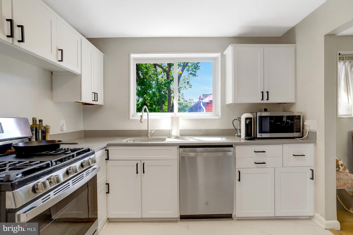 1138 N STAFFORD ST, ARLINGTON, Virginia 22201, 6 Bedrooms Bedrooms, ,3 BathroomsBathrooms,Residential,For sale,1138 N STAFFORD ST,VAAR2064788 MLS # VAAR2064788