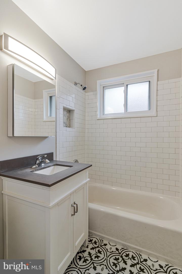 1138 N STAFFORD ST, ARLINGTON, Virginia 22201, 6 Bedrooms Bedrooms, ,3 BathroomsBathrooms,Residential,For sale,1138 N STAFFORD ST,VAAR2064788 MLS # VAAR2064788