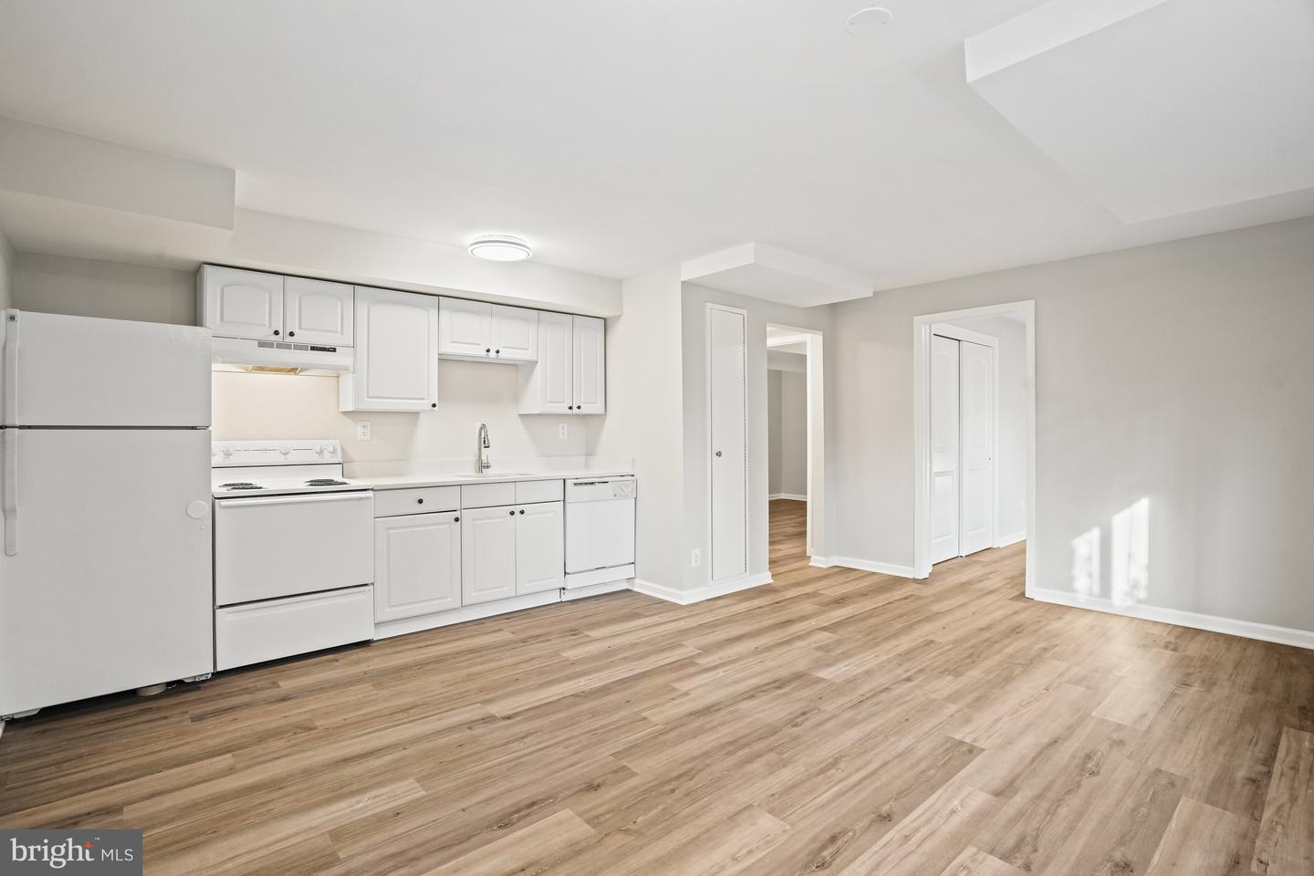 1138 N STAFFORD ST, ARLINGTON, Virginia 22201, 6 Bedrooms Bedrooms, ,3 BathroomsBathrooms,Residential,For sale,1138 N STAFFORD ST,VAAR2064788 MLS # VAAR2064788