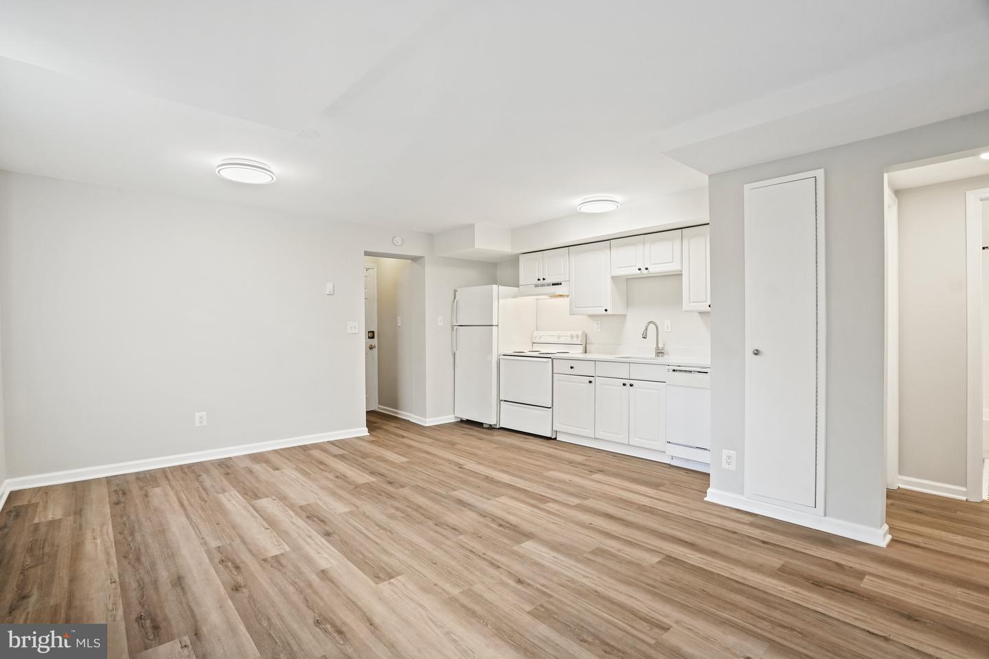 1138 N STAFFORD ST, ARLINGTON, Virginia 22201, 6 Bedrooms Bedrooms, ,3 BathroomsBathrooms,Residential,For sale,1138 N STAFFORD ST,VAAR2064788 MLS # VAAR2064788