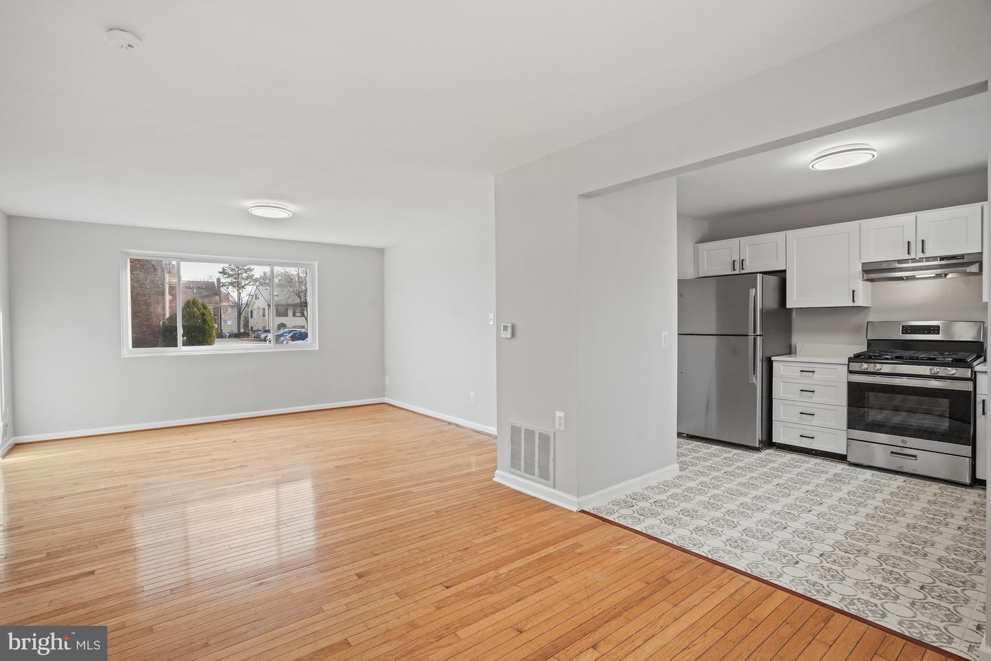 1138 N STAFFORD ST, ARLINGTON, Virginia 22201, 6 Bedrooms Bedrooms, ,3 BathroomsBathrooms,Residential,For sale,1138 N STAFFORD ST,VAAR2064788 MLS # VAAR2064788