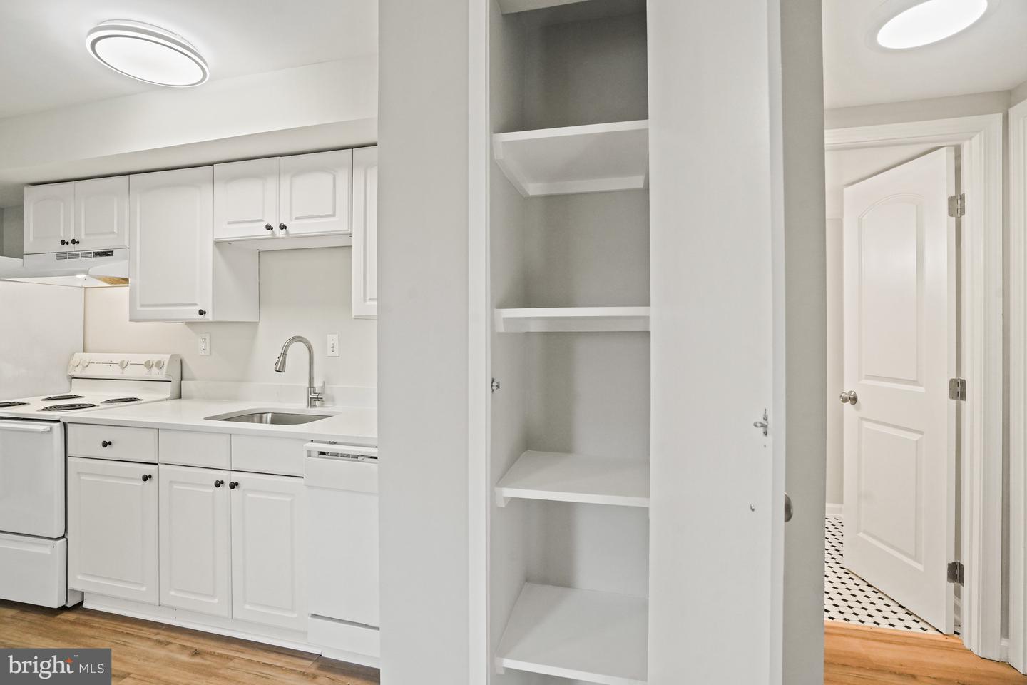1138 N STAFFORD ST, ARLINGTON, Virginia 22201, 6 Bedrooms Bedrooms, ,3 BathroomsBathrooms,Residential,For sale,1138 N STAFFORD ST,VAAR2064788 MLS # VAAR2064788
