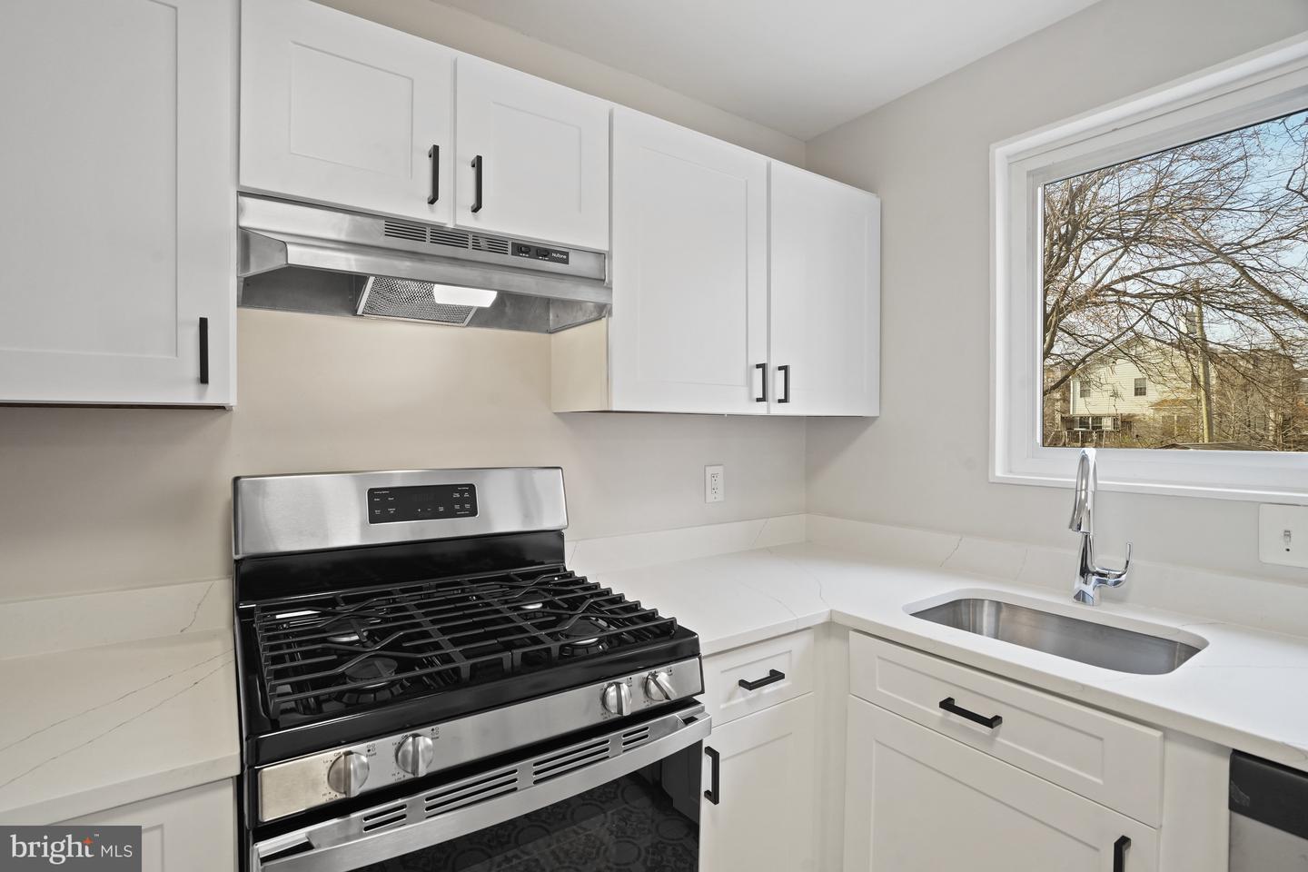 1138 N STAFFORD ST, ARLINGTON, Virginia 22201, 6 Bedrooms Bedrooms, ,3 BathroomsBathrooms,Residential,For sale,1138 N STAFFORD ST,VAAR2064788 MLS # VAAR2064788