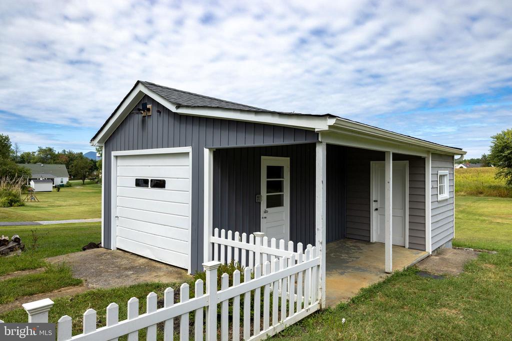 161 RESERVOIR AVE, LURAY, Virginia 22835, 5 Bedrooms Bedrooms, ,2 BathroomsBathrooms,Residential,161 RESERVOIR AVE,VAPA2005364 MLS # VAPA2005364