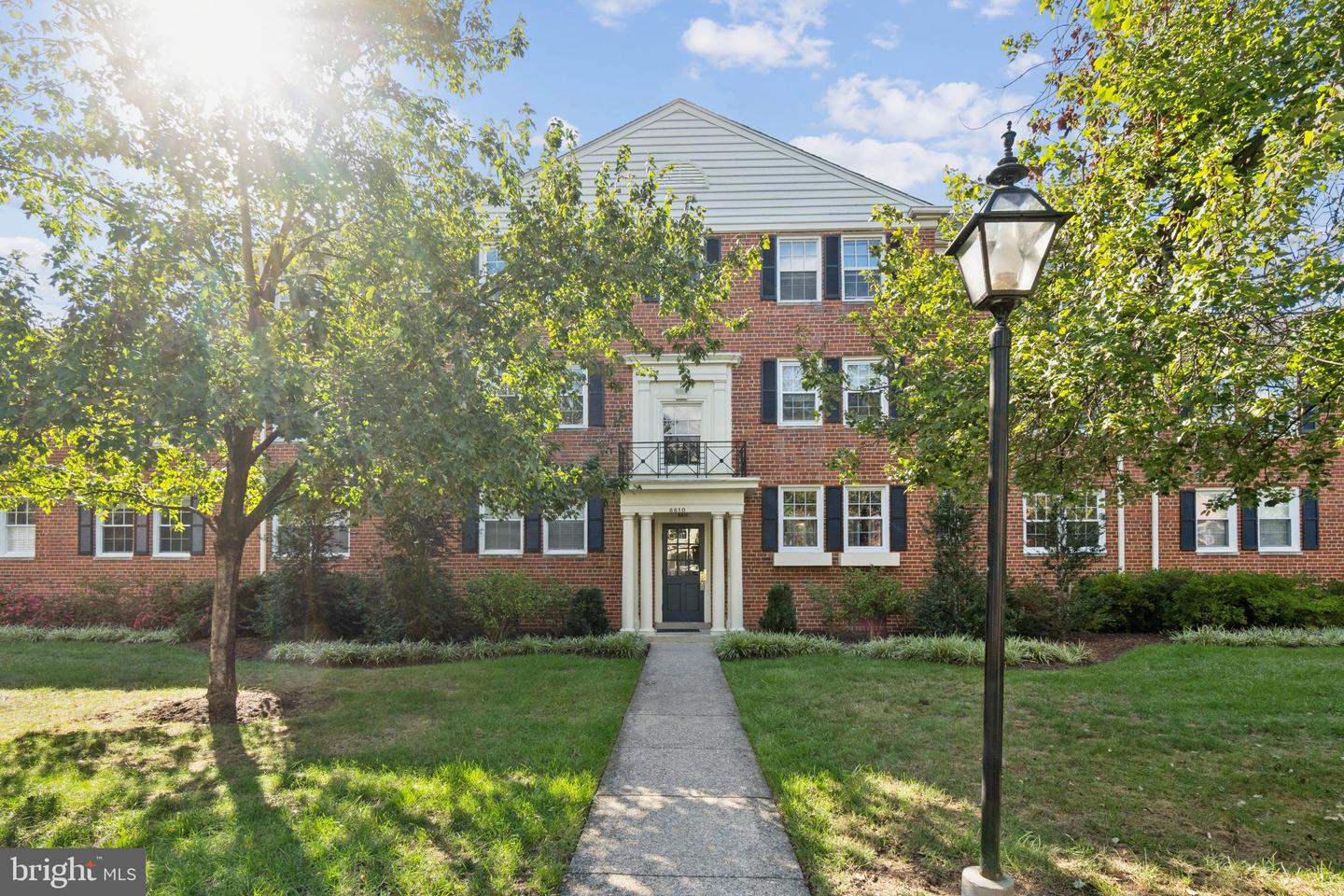 6610 10TH ST #A2, ALEXANDRIA, Virginia 22307, 2 Bedrooms Bedrooms, ,1 BathroomBathrooms,Residential,For sale,6610 10TH ST #A2,VAFX2247310 MLS # VAFX2247310