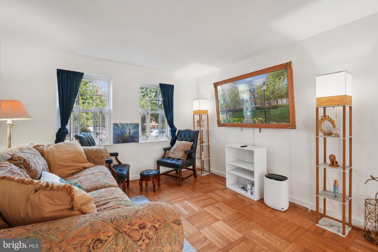 6610 10TH ST #A2, ALEXANDRIA, Virginia 22307, 2 Bedrooms Bedrooms, ,1 BathroomBathrooms,Residential,For sale,6610 10TH ST #A2,VAFX2247310 MLS # VAFX2247310