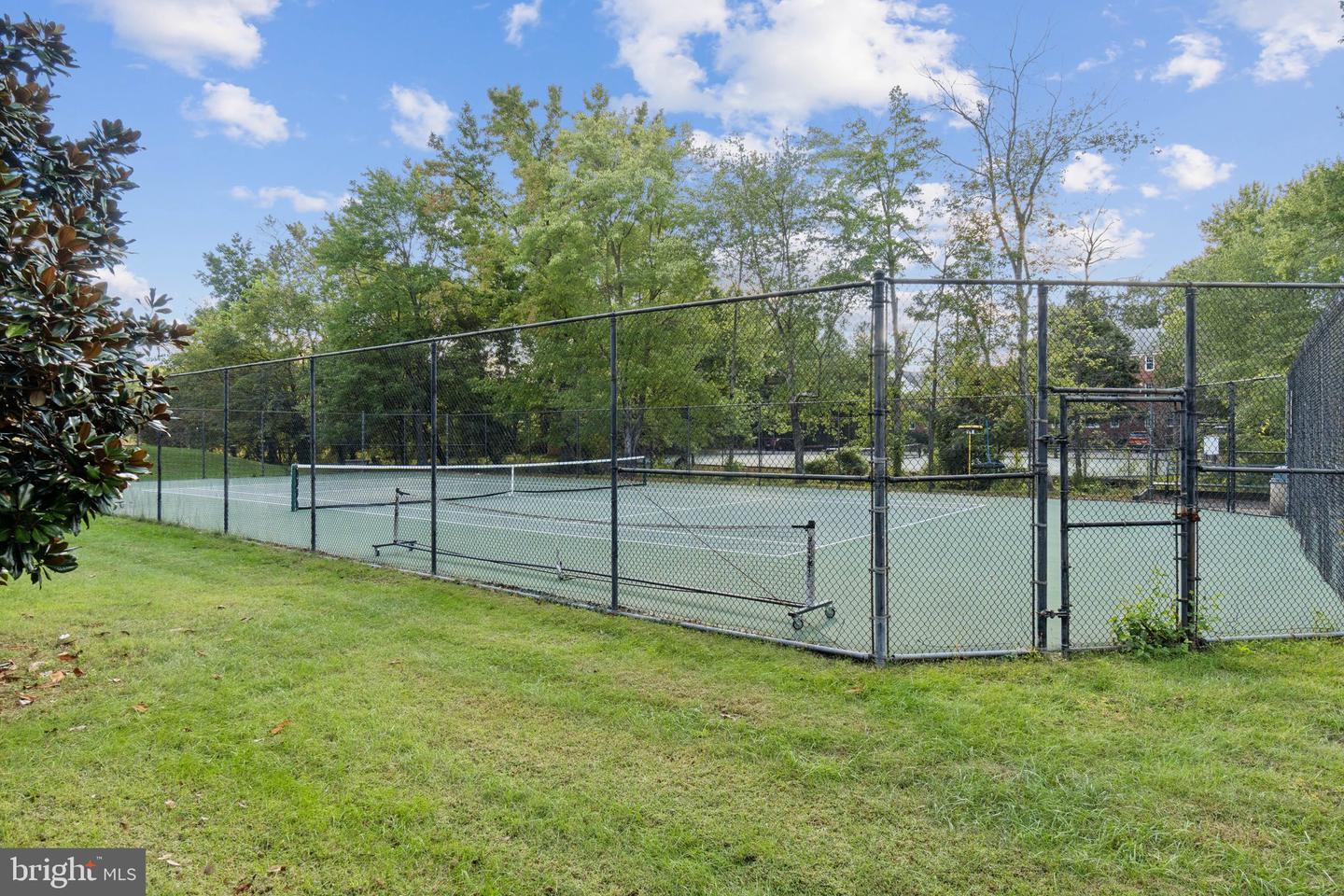 6610 10TH ST #A2, ALEXANDRIA, Virginia 22307, 2 Bedrooms Bedrooms, ,1 BathroomBathrooms,Residential,For sale,6610 10TH ST #A2,VAFX2247310 MLS # VAFX2247310