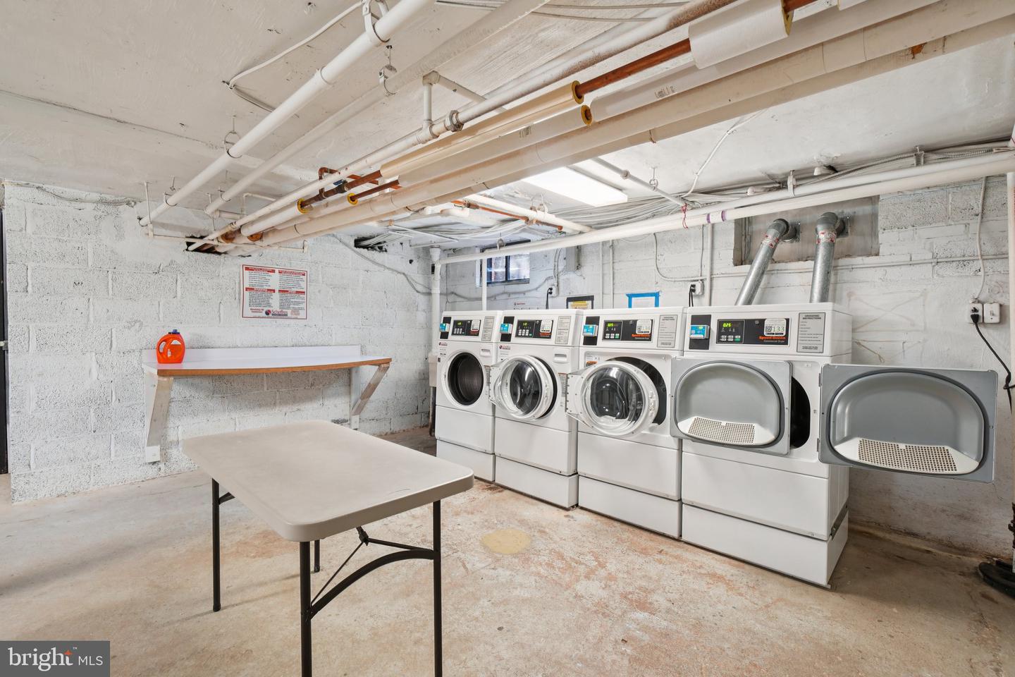 6610 10TH ST #A2, ALEXANDRIA, Virginia 22307, 2 Bedrooms Bedrooms, ,1 BathroomBathrooms,Residential,For sale,6610 10TH ST #A2,VAFX2247310 MLS # VAFX2247310