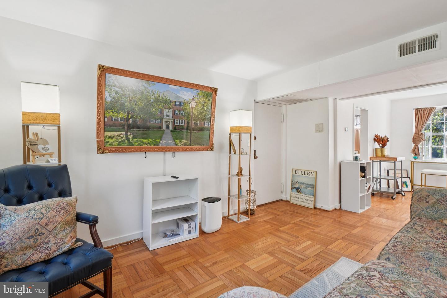6610 10TH ST #A2, ALEXANDRIA, Virginia 22307, 2 Bedrooms Bedrooms, ,1 BathroomBathrooms,Residential,For sale,6610 10TH ST #A2,VAFX2247310 MLS # VAFX2247310