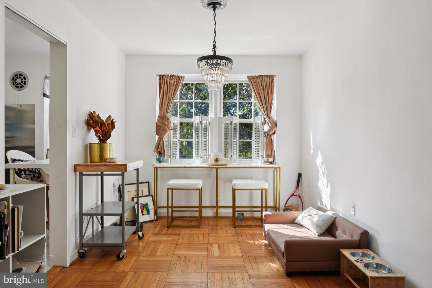 6610 10TH ST #A2, ALEXANDRIA, Virginia 22307, 2 Bedrooms Bedrooms, ,1 BathroomBathrooms,Residential,For sale,6610 10TH ST #A2,VAFX2247310 MLS # VAFX2247310