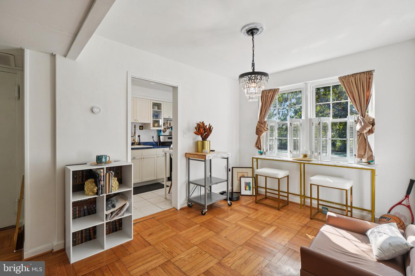6610 10TH ST #A2, ALEXANDRIA, Virginia 22307, 2 Bedrooms Bedrooms, ,1 BathroomBathrooms,Residential,For sale,6610 10TH ST #A2,VAFX2247310 MLS # VAFX2247310