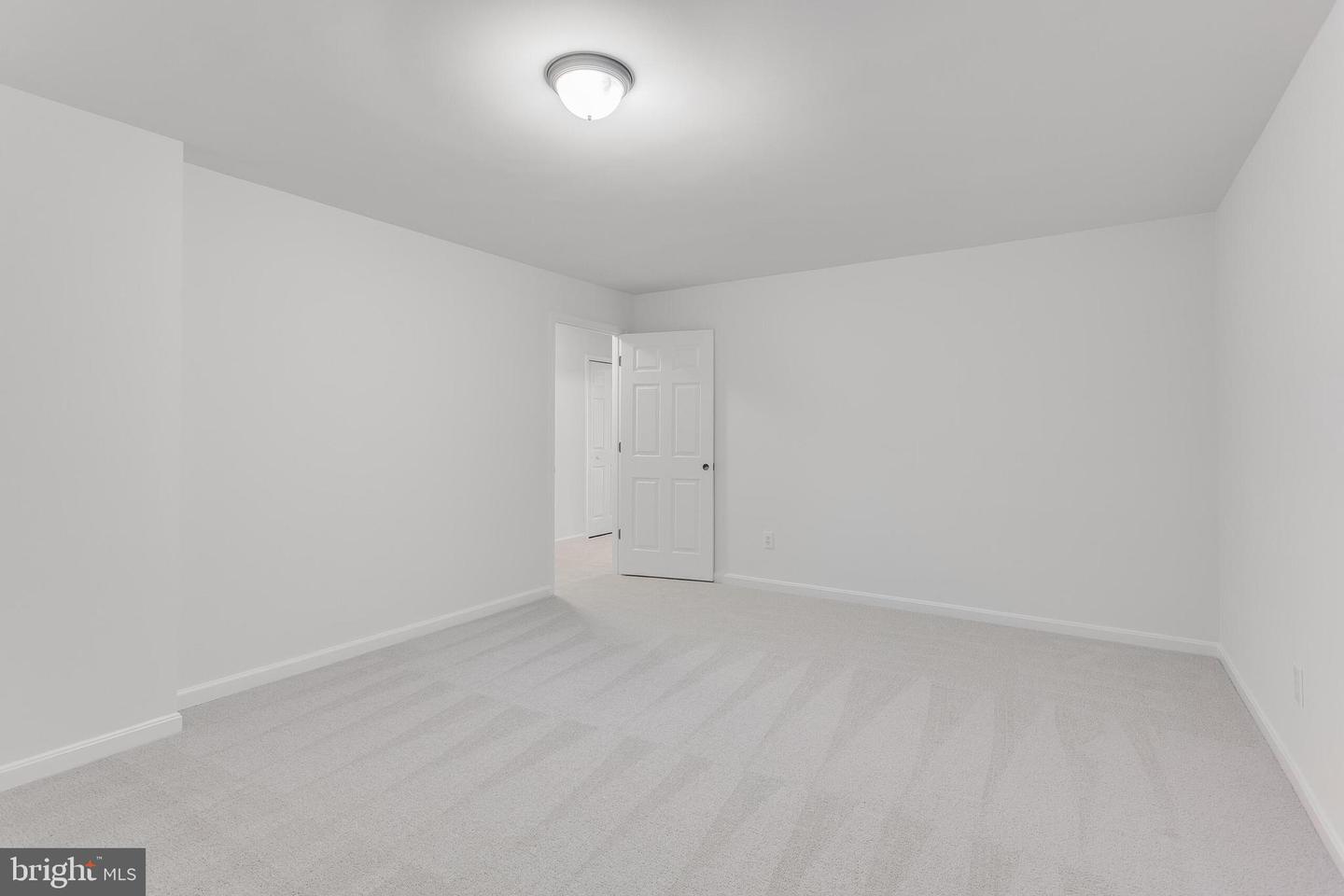43088 CANDLEWICK SQ, LEESBURG, Virginia 20176, 3 Bedrooms Bedrooms, ,3 BathroomsBathrooms,Residential,For sale,43088 CANDLEWICK SQ,VALO2101004 MLS # VALO2101004