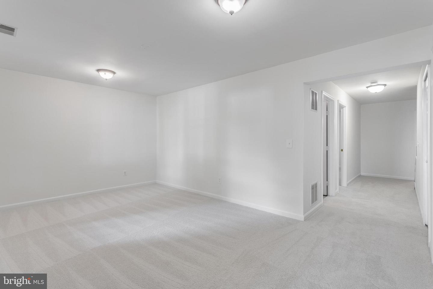 43088 CANDLEWICK SQ, LEESBURG, Virginia 20176, 3 Bedrooms Bedrooms, ,3 BathroomsBathrooms,Residential,For sale,43088 CANDLEWICK SQ,VALO2101004 MLS # VALO2101004