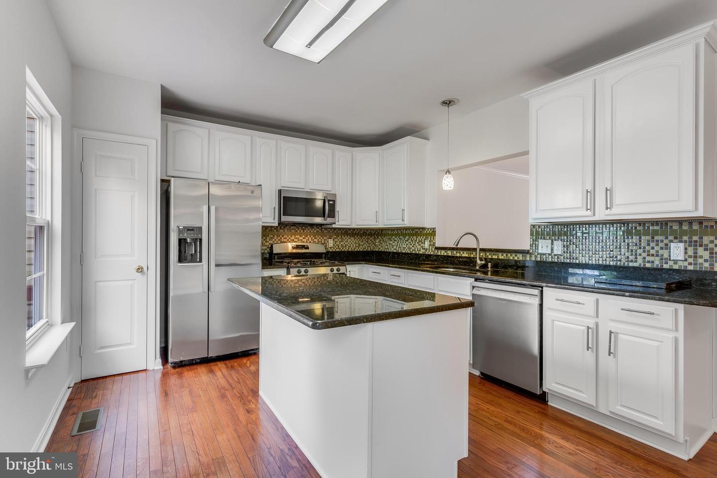43088 CANDLEWICK SQ, LEESBURG, Virginia 20176, 3 Bedrooms Bedrooms, ,3 BathroomsBathrooms,Residential,For sale,43088 CANDLEWICK SQ,VALO2101004 MLS # VALO2101004