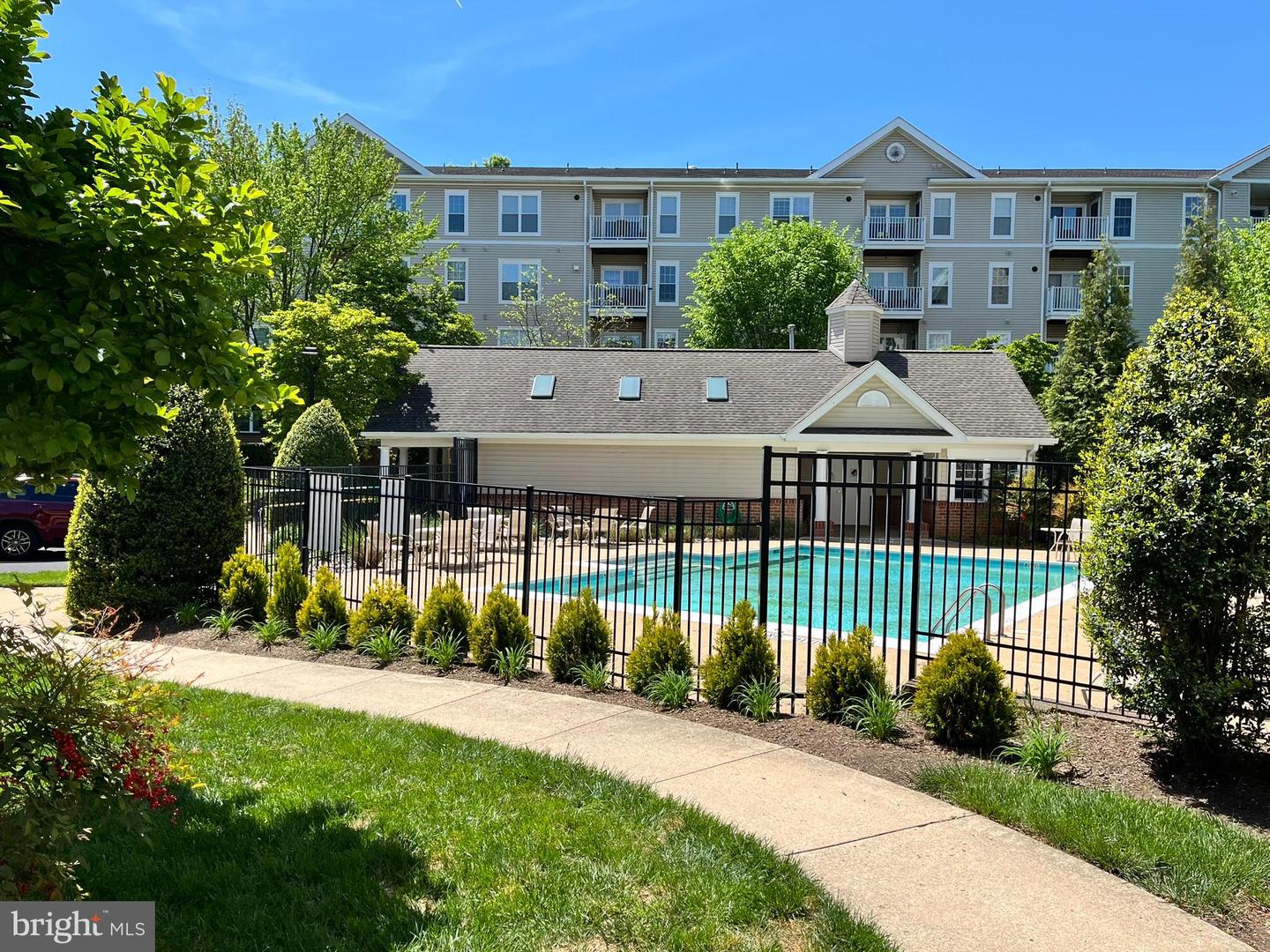 7011 FALLS REACH DR #309, FALLS CHURCH, Virginia 22043, 2 Bedrooms Bedrooms, 7 Rooms Rooms,2 BathroomsBathrooms,Residential,For sale,7011 FALLS REACH DR #309,VAFX2258242 MLS # VAFX2258242