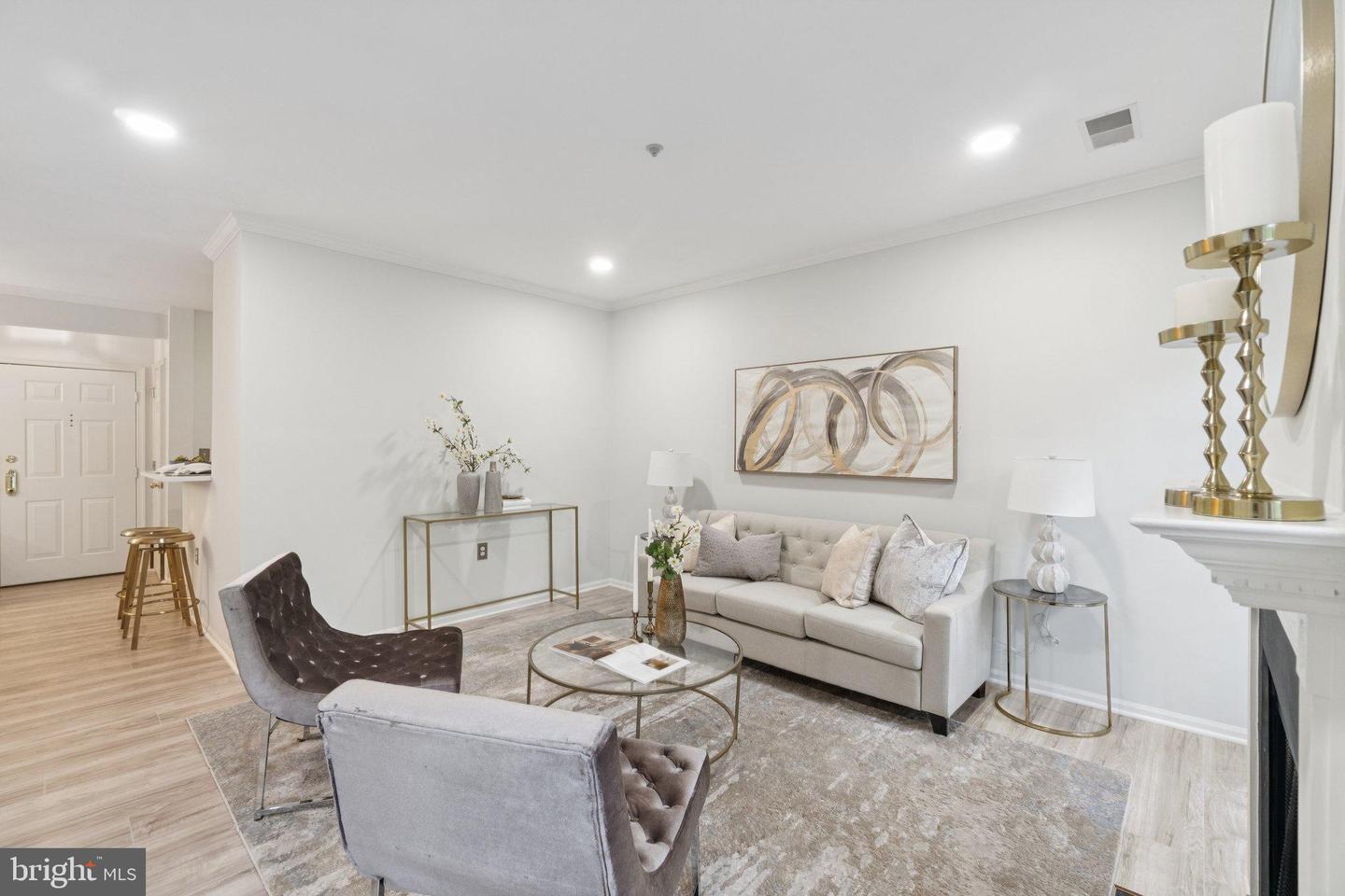 7011 FALLS REACH DR #309, FALLS CHURCH, Virginia 22043, 2 Bedrooms Bedrooms, 7 Rooms Rooms,2 BathroomsBathrooms,Residential,For sale,7011 FALLS REACH DR #309,VAFX2258242 MLS # VAFX2258242