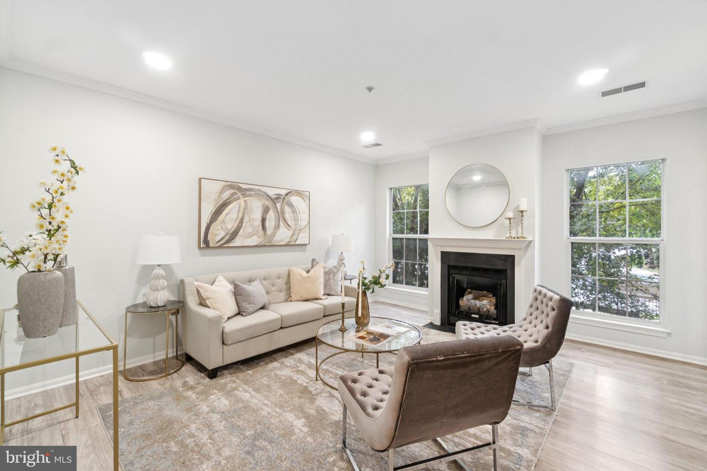 7011 FALLS REACH DR #309, FALLS CHURCH, Virginia 22043, 2 Bedrooms Bedrooms, 7 Rooms Rooms,2 BathroomsBathrooms,Residential,For sale,7011 FALLS REACH DR #309,VAFX2258242 MLS # VAFX2258242