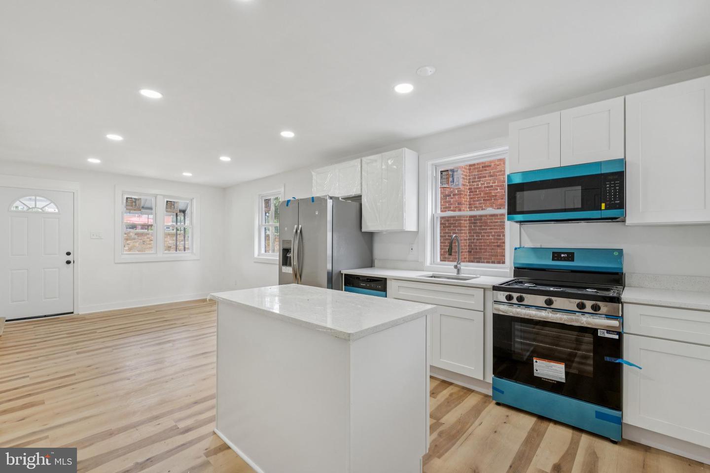 24 55TH ST NE, WASHINGTON, District Of Columbia 20019, 2 Bedrooms Bedrooms, ,1 BathroomBathrooms,Residential,For sale,24 55TH ST NE,DCDC2212854 MLS # DCDC2212854